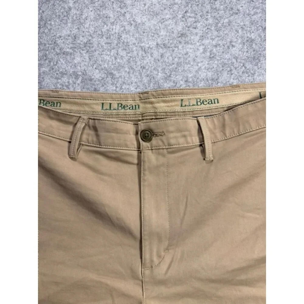 L.L.Bean Mens 42W Khaki Shorts 7